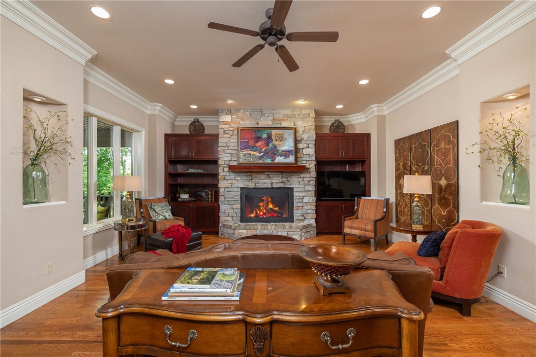 Knolls - Residential