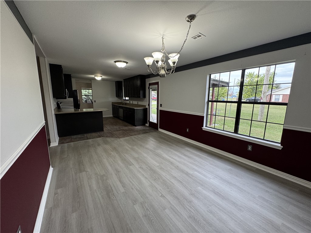 Round Prairie Estate Ph 1 Gentry - Residential Lease