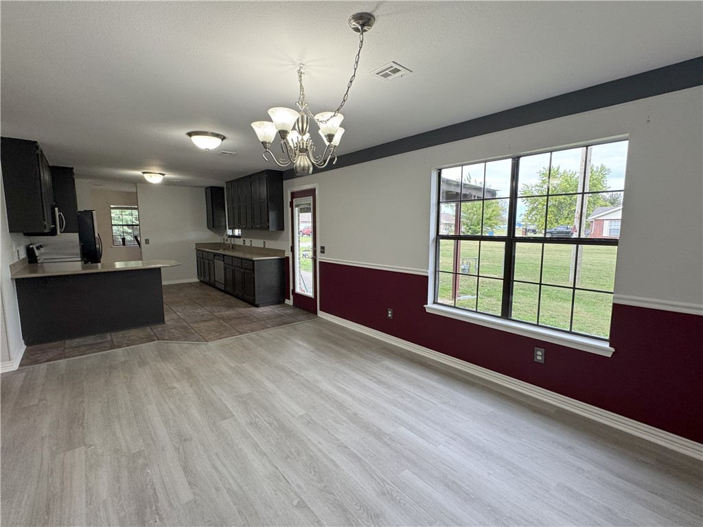 Round Prairie Estate Ph 1 Gentry - Residential Lease