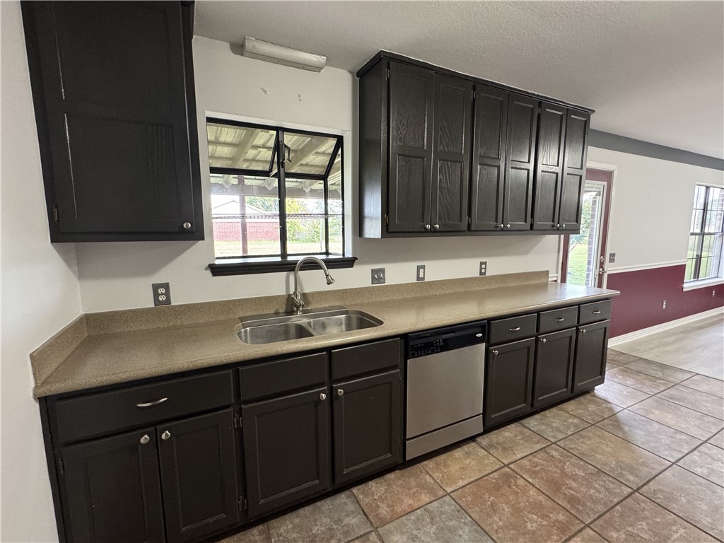 Round Prairie Estate Ph 1 Gentry - Residential Lease