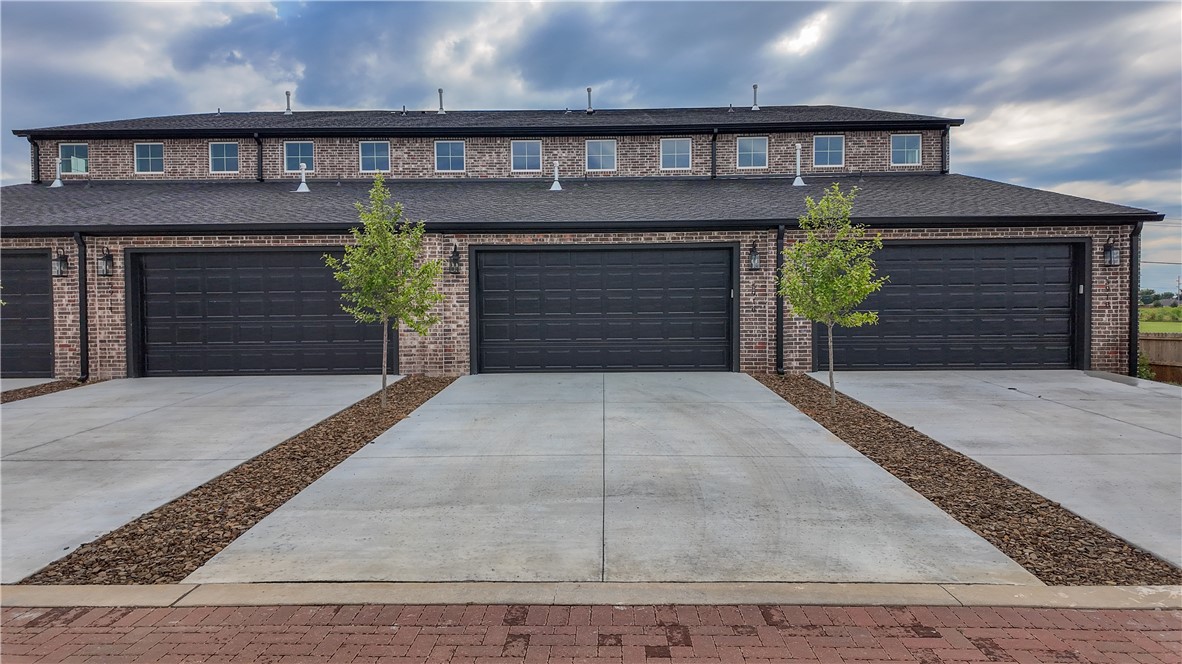 Bellview Place Rogers - Residential