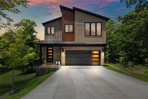 Photo of 30 Cromer Drive, Bella Vista, AR 72715 (MLS # 1335803)