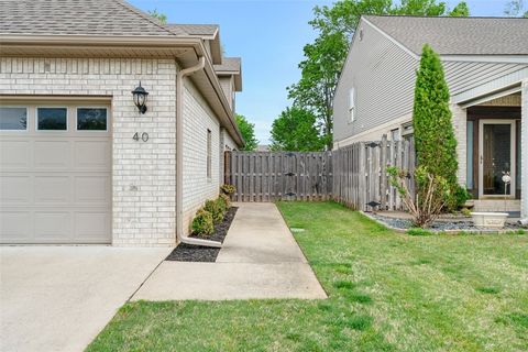 Photo of 40 E Cydnee Street, Fayetteville, AR 72703 (MLS # 1343325)