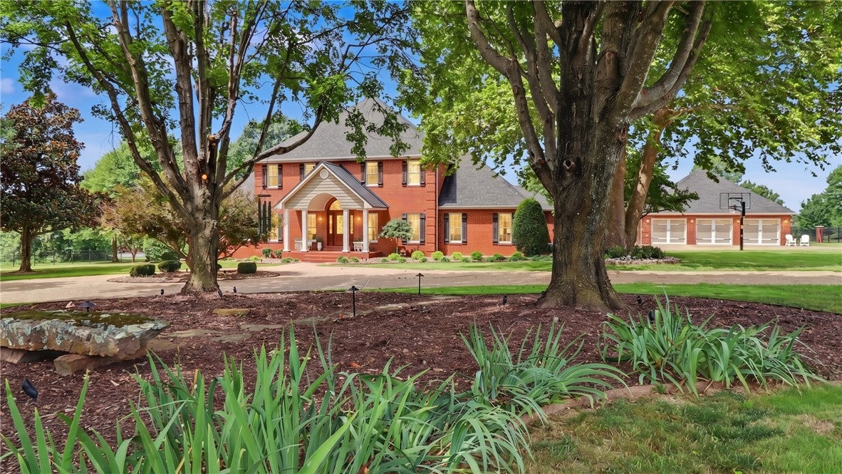 3789 N Sassafras Hill Road