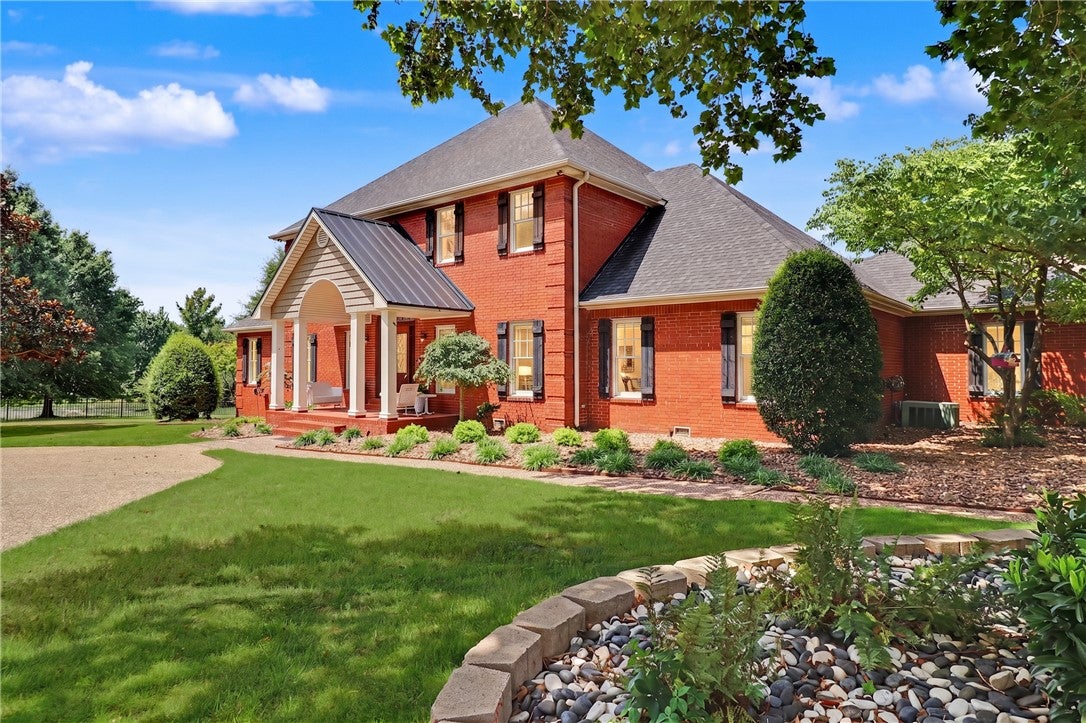 3789 N Sassafras Hill Road