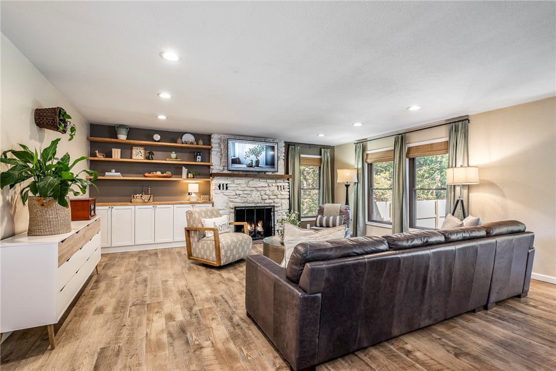 Lands End Sub Bvv - Residential Lease