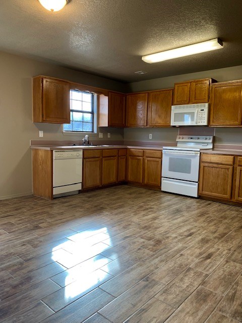 Eastview Sub Rogers - Residential Lease