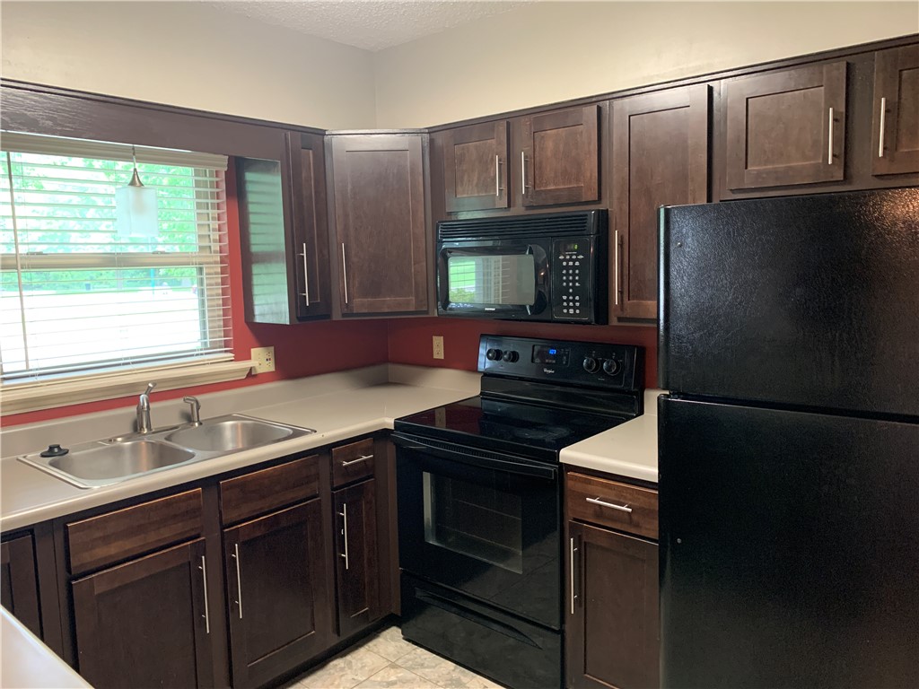 Couchs Addition - Residential Lease