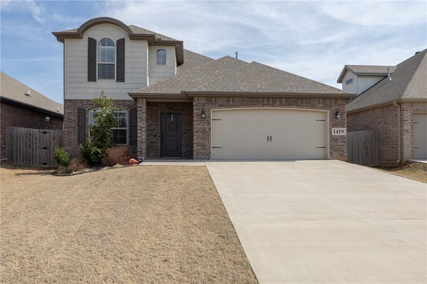 Located in the desirable Park Central subdivision, this beautifully maintained 4 bdrm/3 bath home is in the heart of NWA. Just minutes from I-49, shopping, restaurants, trails, and schools. Spacious open concept layout features tall ceilings, beautiful wood floors, crown molding, and smart home upgrades. The inviting kitchen includes quartz countertops, stainless steel appliances, gas range, and pantry. Step outside to the fully fenced backyard. Enjoy evenings under the covered patio. Must see!