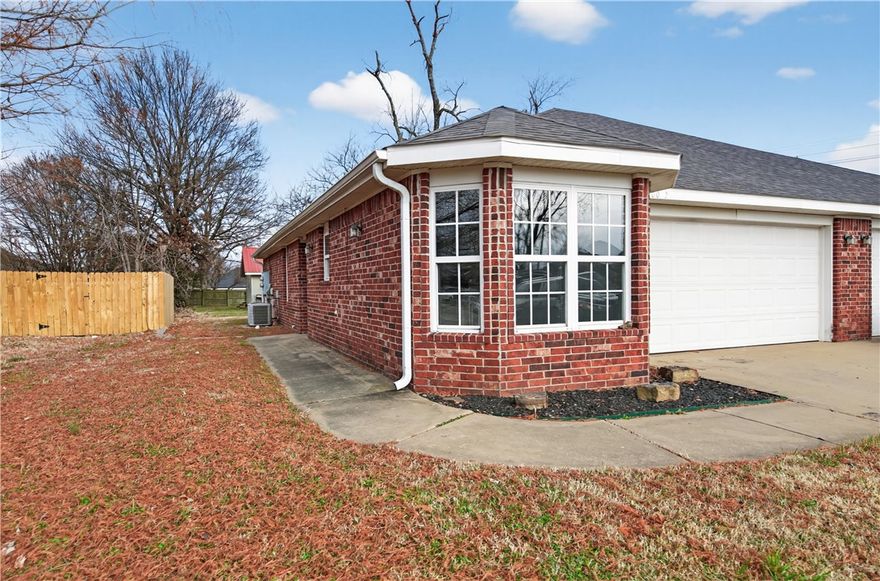 Great Duplex in Bentonville, updated, roomy 3 beds, 2 baths, 2 car garage, laundry and full eat in kitchen. 1,237 SqFt per side. All brick exterior and a new roof in 2021. Large yard, small patio at back door, great area and close to everything being in between Bentonville and Centerton. Live in one side and rent out the other side to pay for your investment. Call for your private showing.