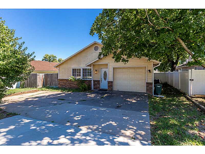 Investors, first-time home-buyers and parents of University students, this one's for you! A 2 bedroom, 1.5 bath home right in the middle of it all. Seconds from the bus route, groceries, dining, and entertainment. Easy access to the bike trail, just a,quick skip over to I-49 and no more Garland Ave improvements to deal with. You could rent a house like this for $700/mo or own it for under $500/mo. Investors, this has been a solid rental for 10 years. It's quaint, clean and ready for the next chapter.
