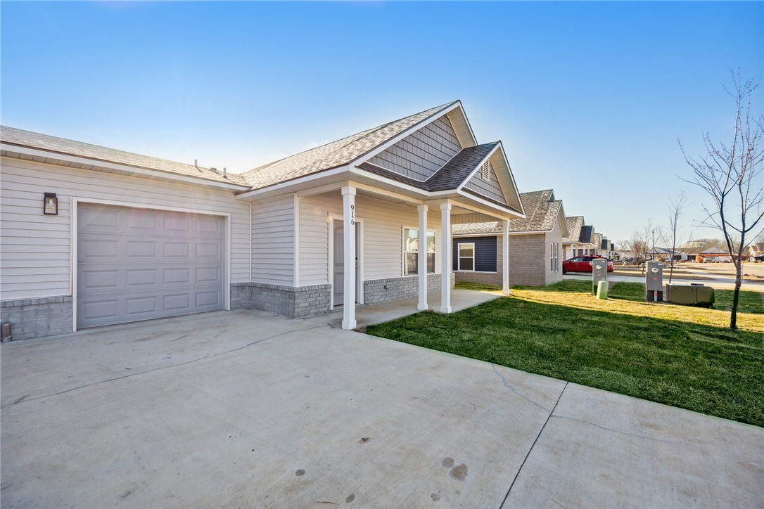 Valley Oaks - Residential Lease