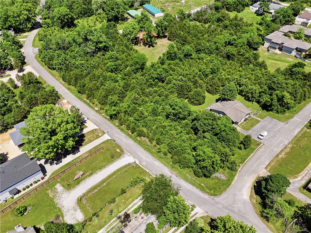 UNIT 10 HOLIDAY ISLAND - Land