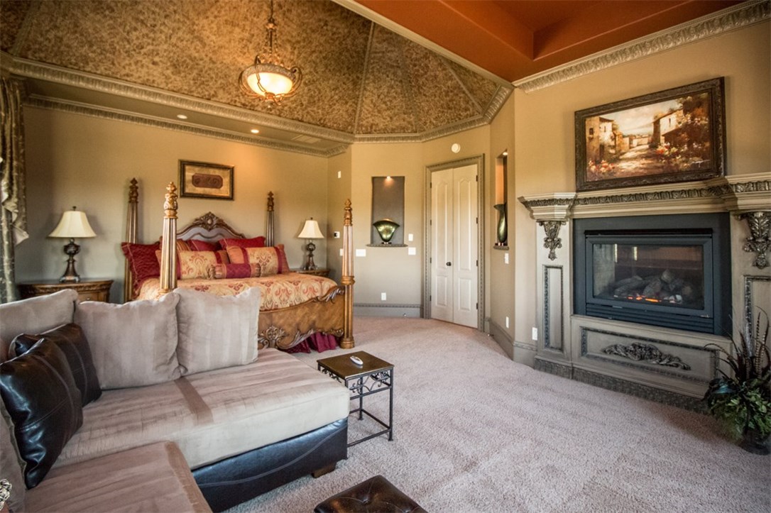 Churchill - Residential