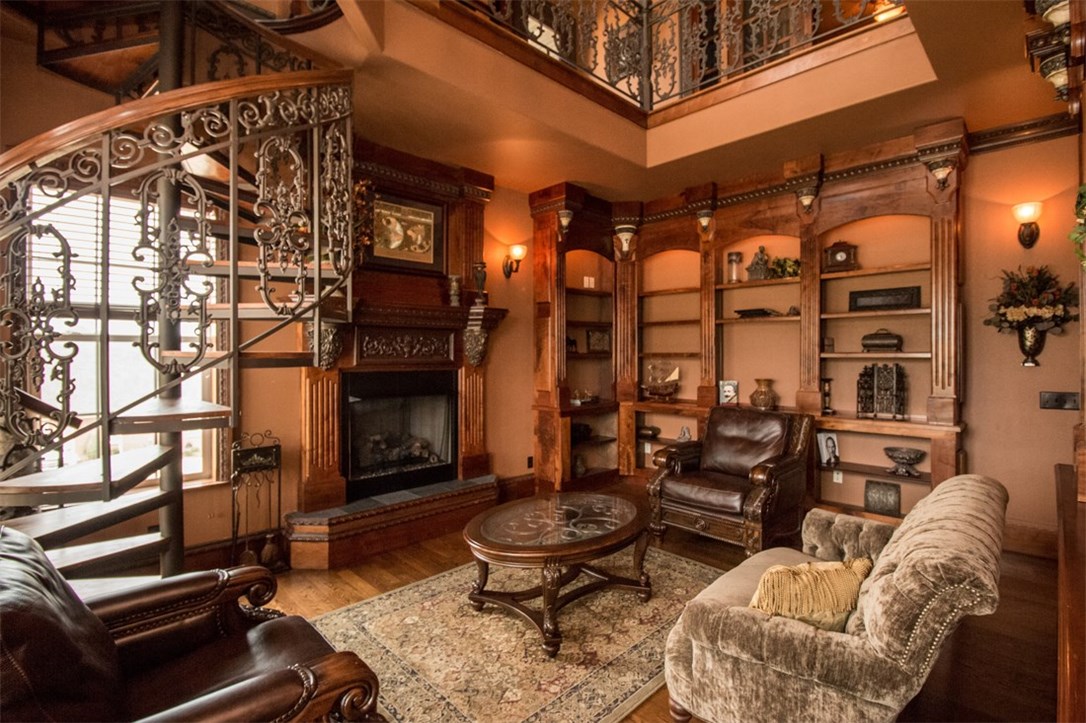 Churchill - Residential