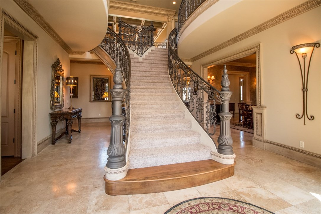 Churchill - Residential