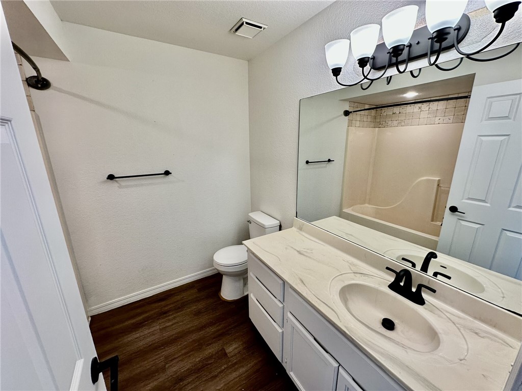 ELM TREE CENTER SUB-BENTONVILLE - Residential Lease