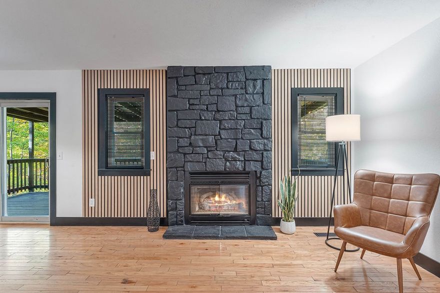 Charming 2 bed, 2 bath home in Bella Vista on a wooded 0.3-acre lot. Features natural oak wood flooring, updated stainless steel appliances, gas fireplace, and a split floor plan with private primary suite. Covered deck with peaceful wooded views. Trail lovers will appreciate the close proximity to “The Ledges Trail,” “Back 40 Trail,” and Metfield Park with golf, swimming, and tennis. Includes dedicated mountain bike storage and extra storage room in the crawl space. Located in Bentonville Schools with quick access to Pea Ridge and downtown Bentonville. A perfect balance of convenience and nature!