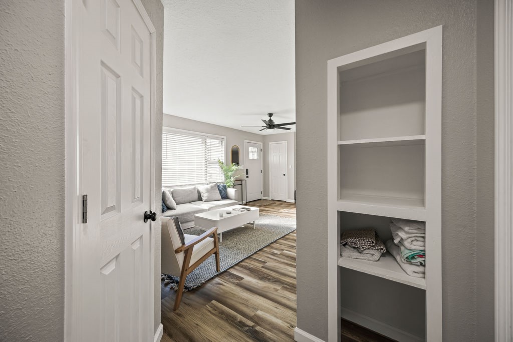 McGaugheys Orchard Add Rogers - Residential