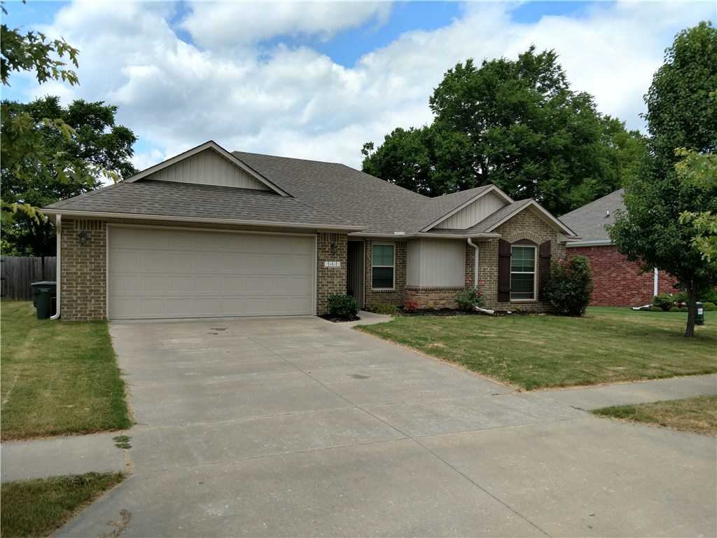 Split-floor plan! Brand new high-end carpet in bedrooms, and new A/C unit! All appliances convey. Don't miss this cute family home, low maintenance exterior/interior, wood flooring throughout family room and hallway to bedrooms, granite countertops in the eat-in kitchen and bathrooms. Over-sized backyard looks out into a field with no homes behind it. Neighbors and neighborhood is quite. Loads of space for your family!