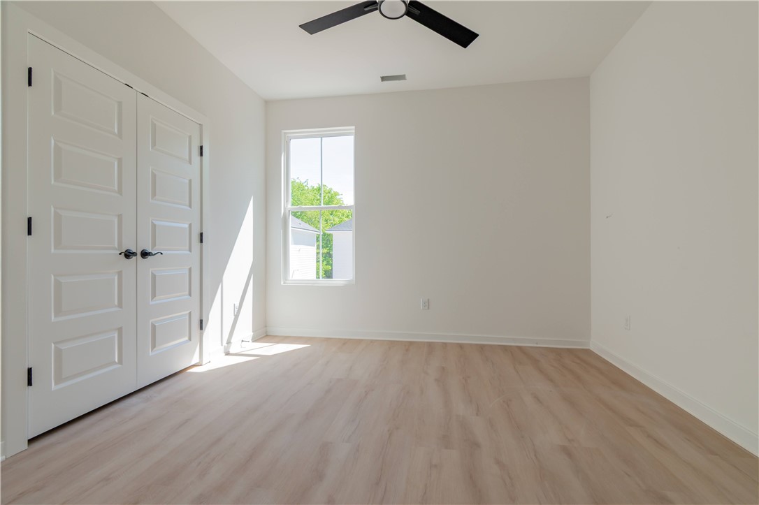 22-16-30 FAYETTEVILLE OUTLOTS - Residential