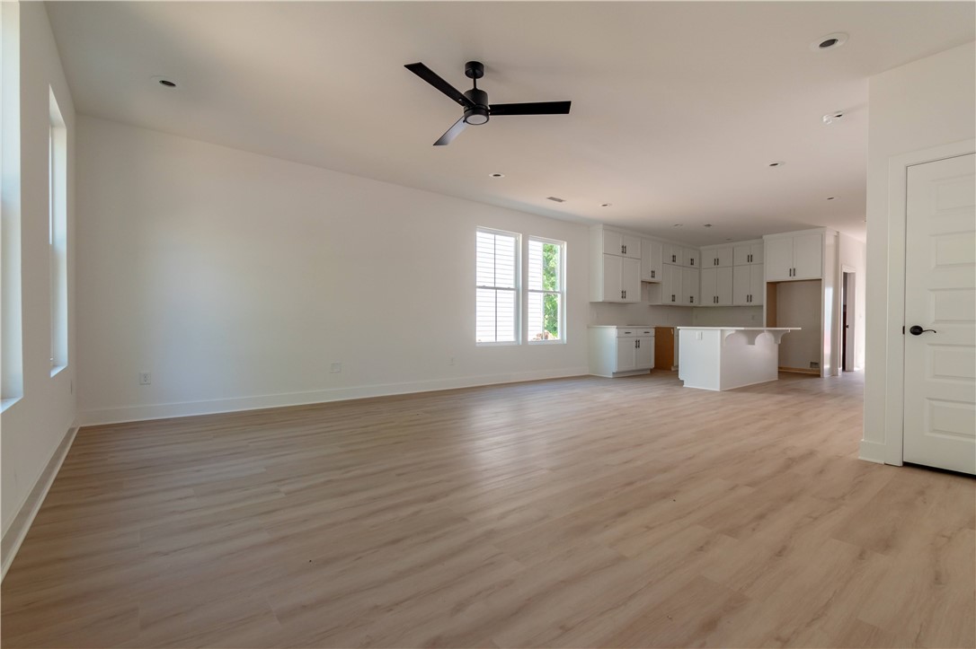 22-16-30 FAYETTEVILLE OUTLOTS - Residential