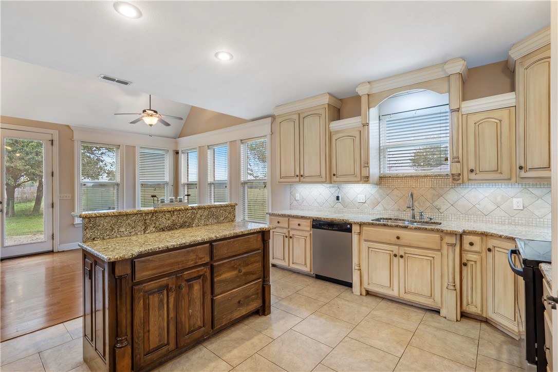 CAMDEN WAY SUB-ROGERS - Residential