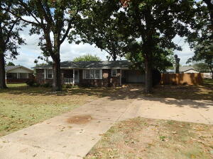 3BR, 2BA, brick home with fenced yard, storage building, covered patio, deck, CHVAC, hardwood floors, located on cul-de-sac.