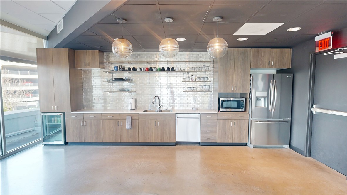 Pinnacle Hills Ph 1 Rogers - Commercial Lease