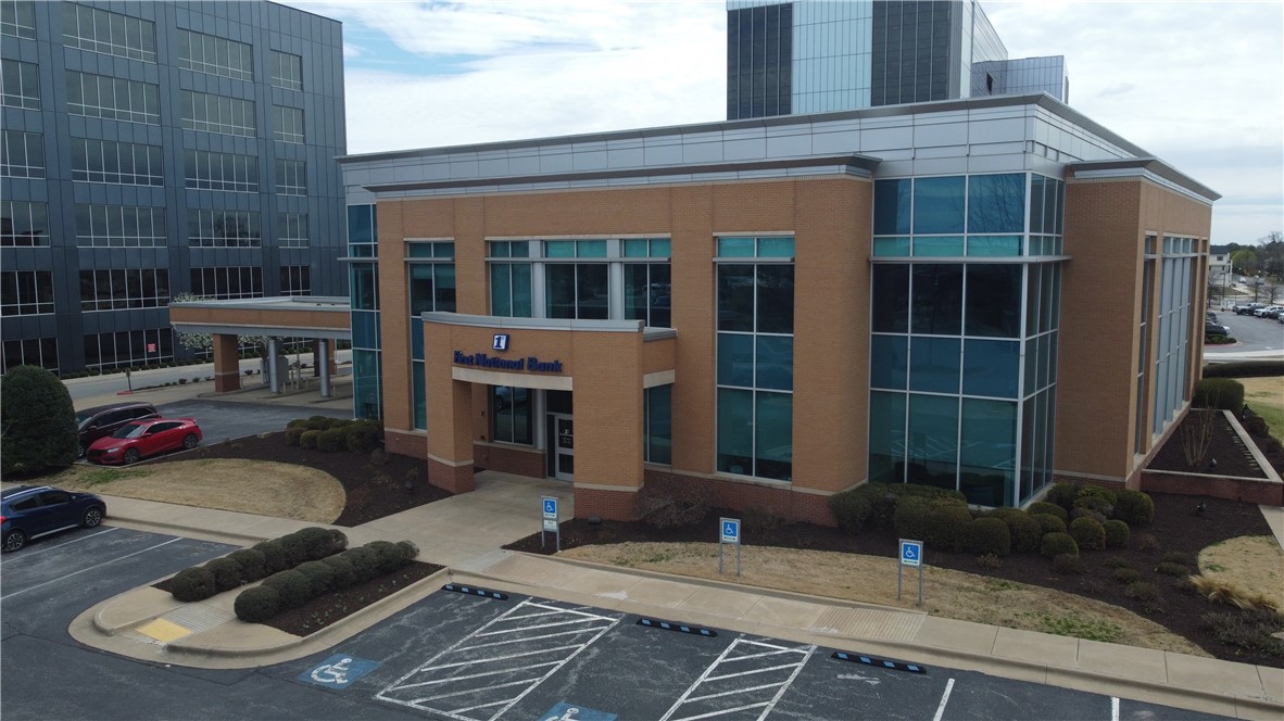 Pinnacle Hills Ph 1 Rogers - Commercial Lease
