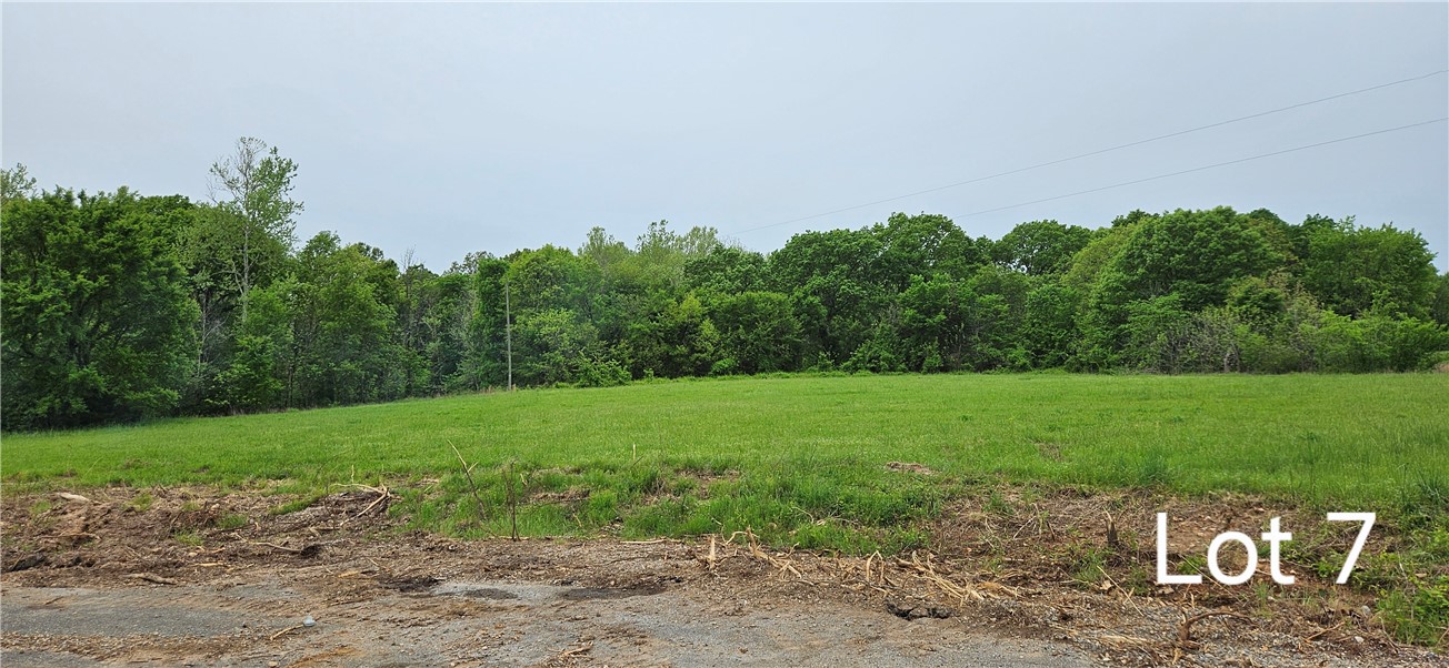 Build your dream home on this peaceful piece of property. Rural water is available and septic is needed.
Only 9 minutes from Walmart Supercenter and close to other shopping. Siloam Springs Schools.