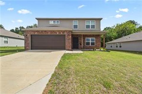 2765 W Emil Drive Fayetteville AR 72704