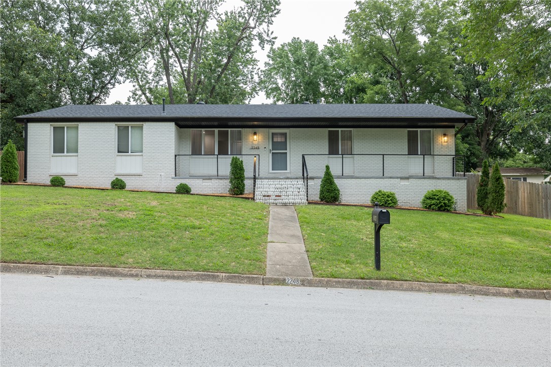 2248 N Hummingbird Lane