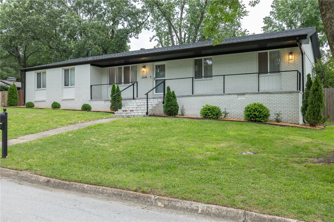 2248 N Hummingbird Lane