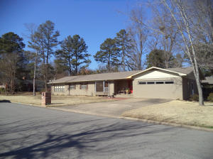 1702 West 3rd Ct- 4 bdr,3full bath, 2 laundries, large playroom, 3/4'' solid maple flooring, granite countertops, walk-in shower, whirlpool tub, huge closets, large master suite. Fenced back yard, storage building, large lot. $194,900 mls#15-336