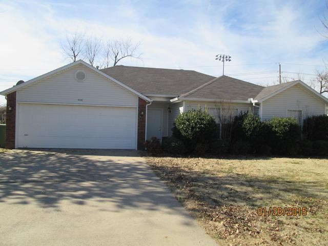 Close to schools and park. Additional $25 / month for 6 month lease term.