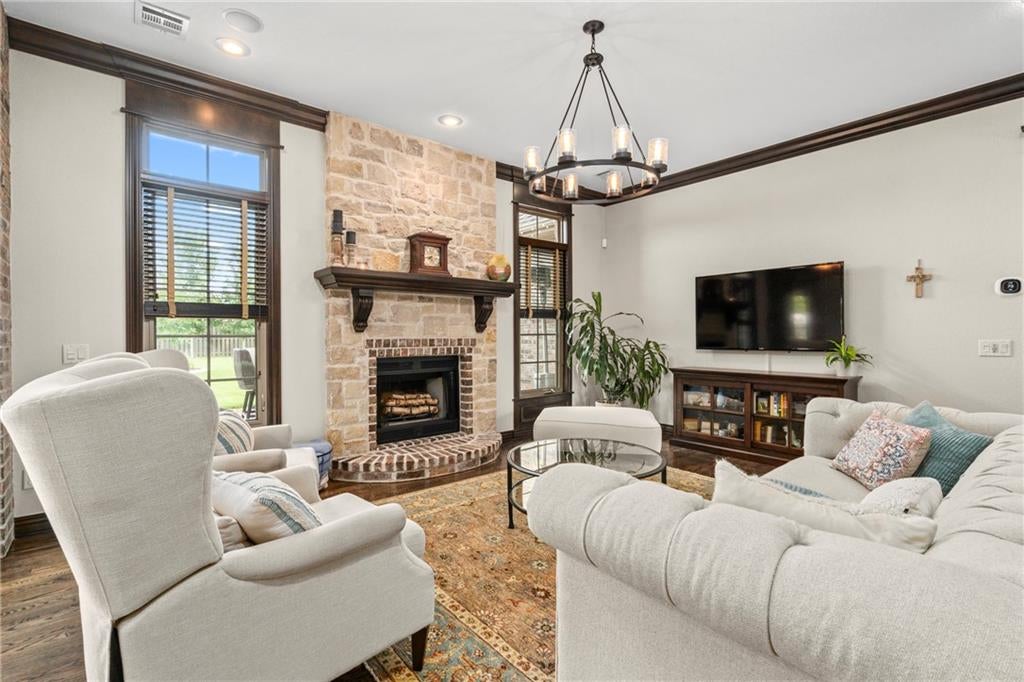 3171 Laurel Circle