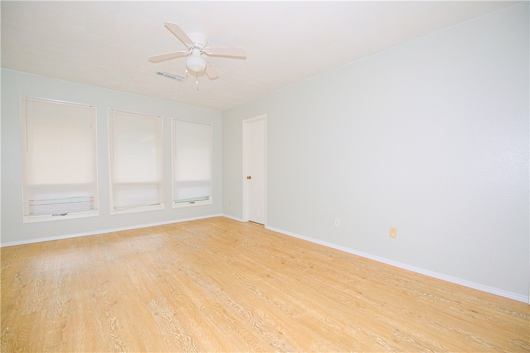 Townhouse Tct 3 A/K/A Drake Court Bvv - Residential