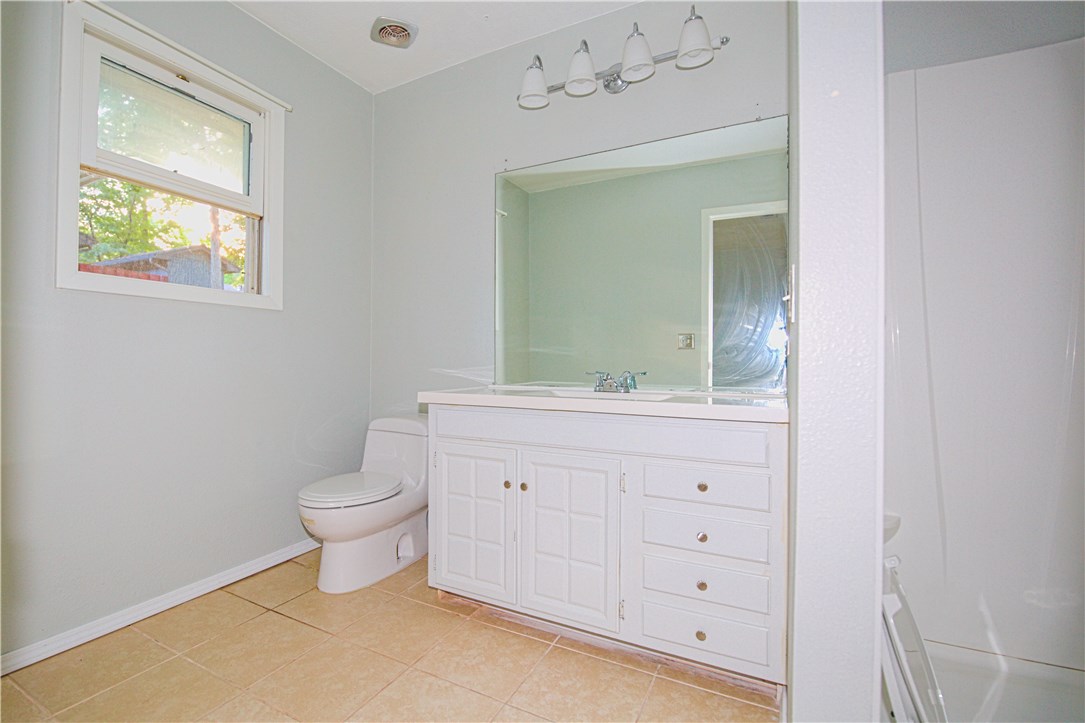 Townhouse Tct 3 A/K/A Drake Court Bvv - Residential