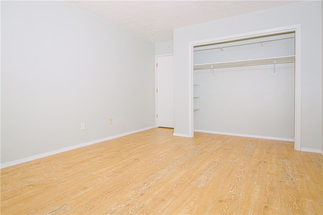 Townhouse Tct 3 A/K/A Drake Court Bvv - Residential