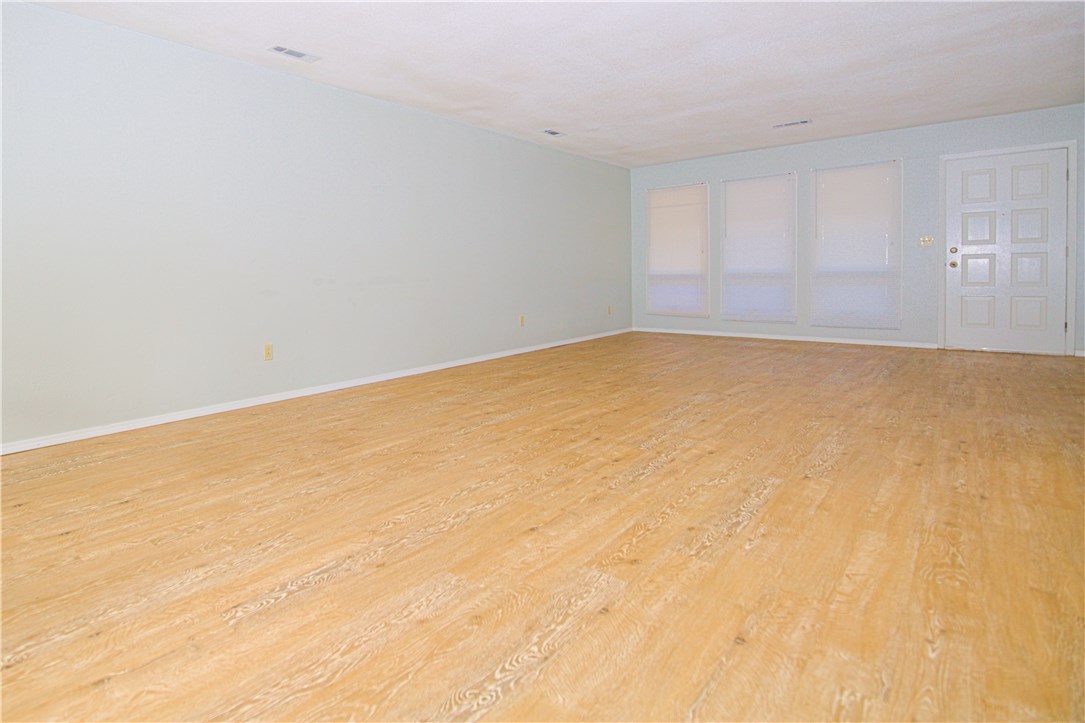 Townhouse Tct 3 A/K/A Drake Court Bvv - Residential