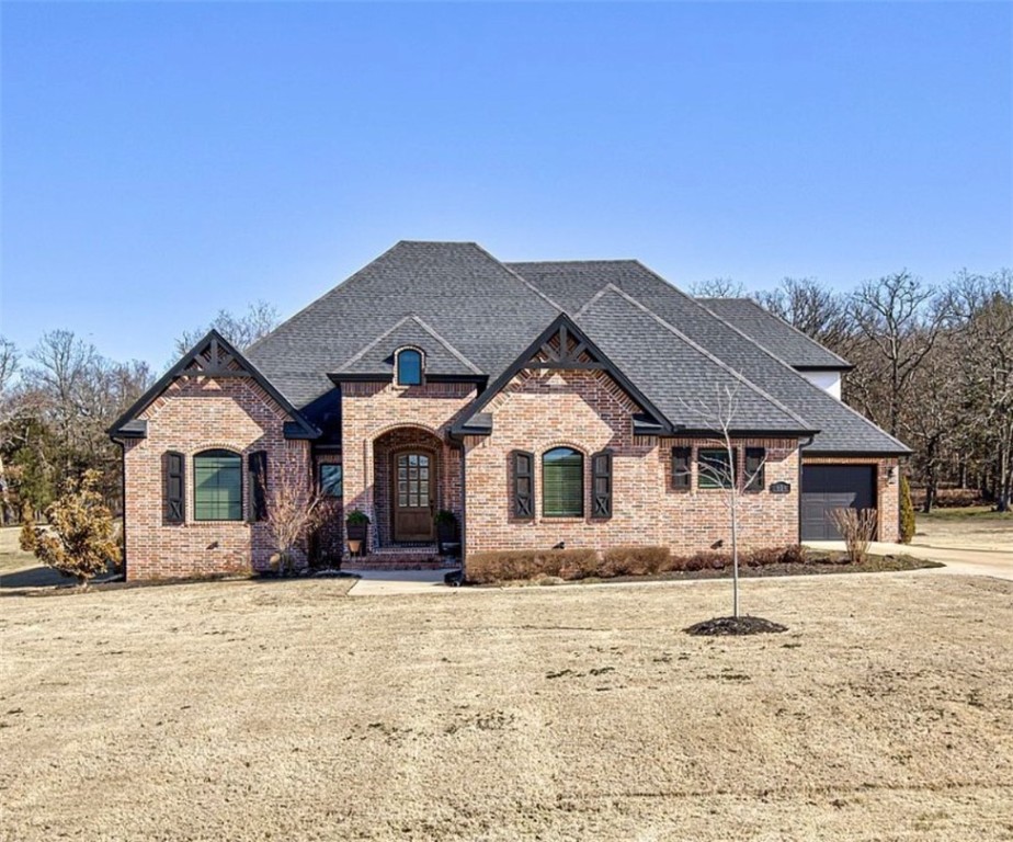 Floor-to-ceiling stacked stone fireplace & cathedral ceilings decorated w/ shiplap inlays & wood beam accents. Dream kitchen w/ huge island, pot filler, 5 burner gas stovetop, double ovens, farmhouse sink, walk-in pantry, & soft close drawers. Fantastic floorplan! Master suite + office + formal dining + 2 BRs & 2.5 baths on main level. Upstairs has bonus + 1BR + full bath. Three car garage w/ epoxy flooring. Tons of storage. Neighborhood features tennis court, pool, & clubhouse. This home has it all & is move-in ready for you!