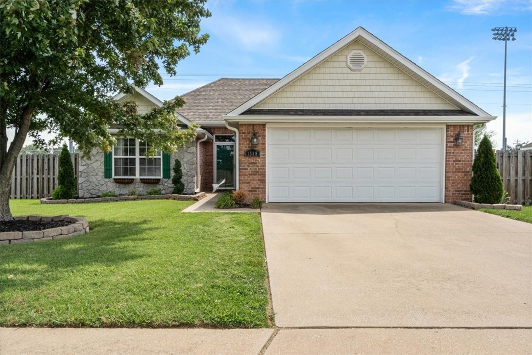 Standing Oaks Sub Blk I Pea Ridge - Residential