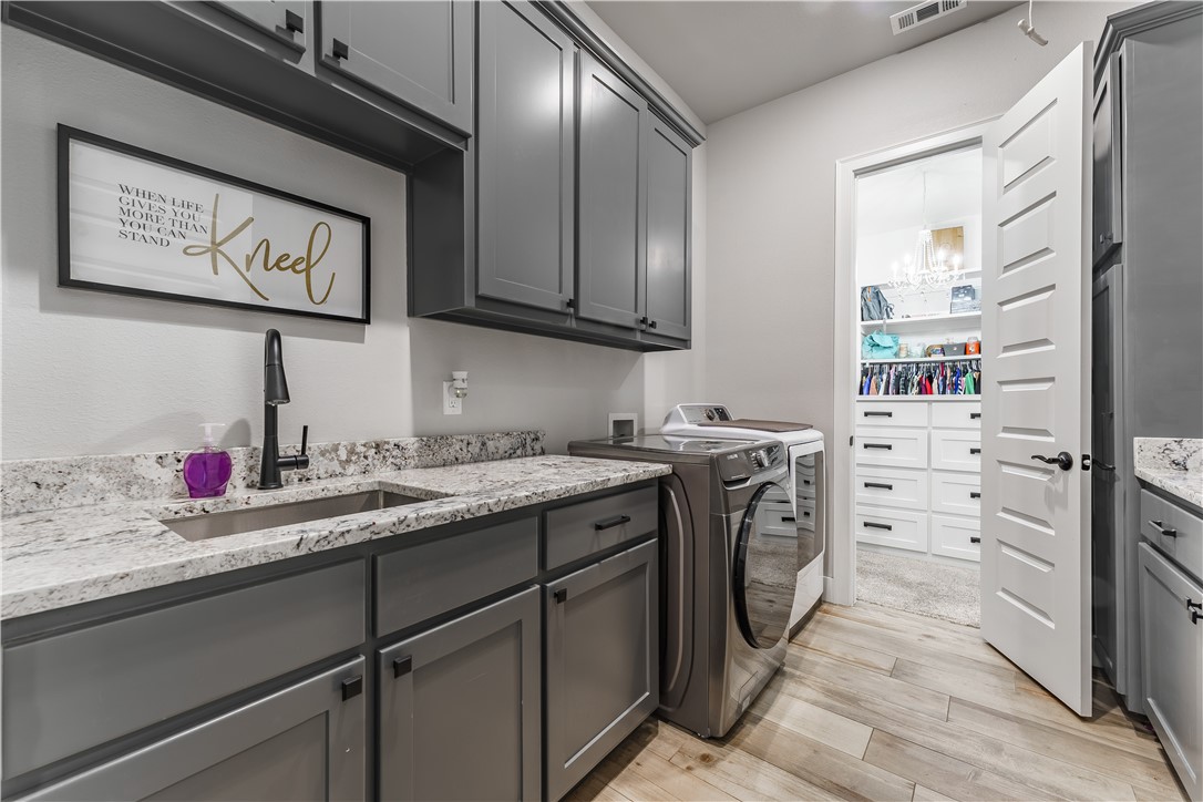STR 24,19,32 HIGHFILL - Residential