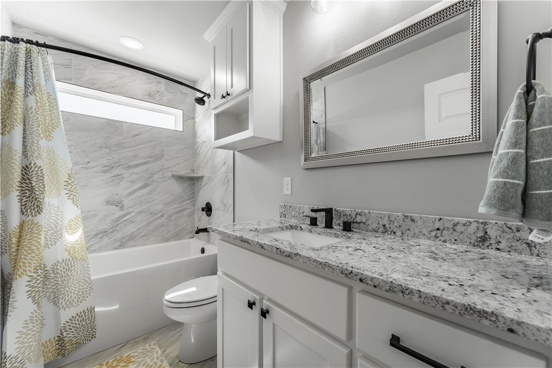 STR 24,19,32 HIGHFILL - Residential