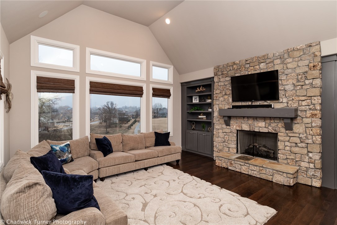 Shadow Valley - Residential