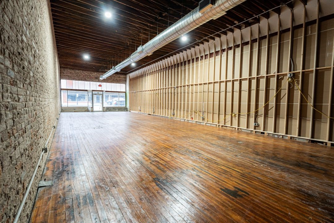 Gravette Orig Gravette - Commercial Lease
