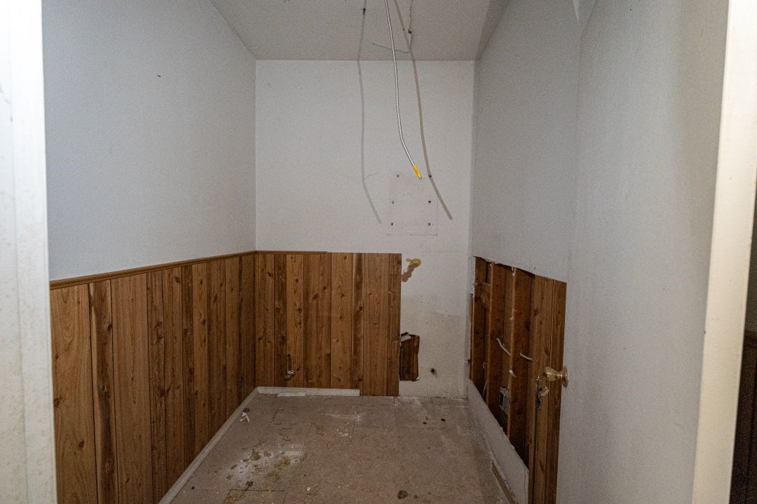 Gravette Orig Gravette - Commercial Lease