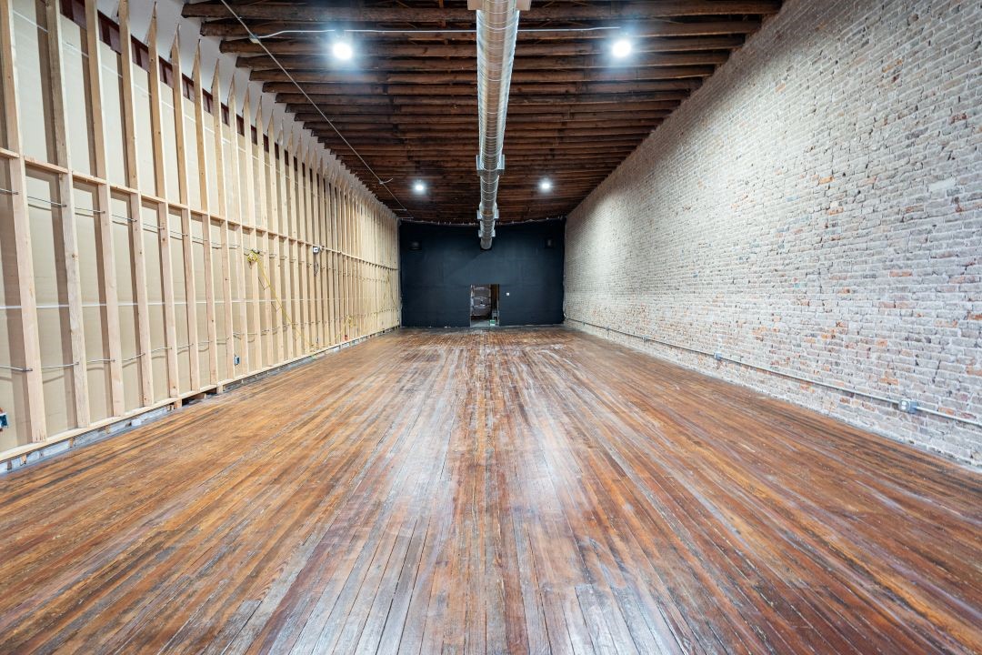 Gravette Orig Gravette - Commercial Lease