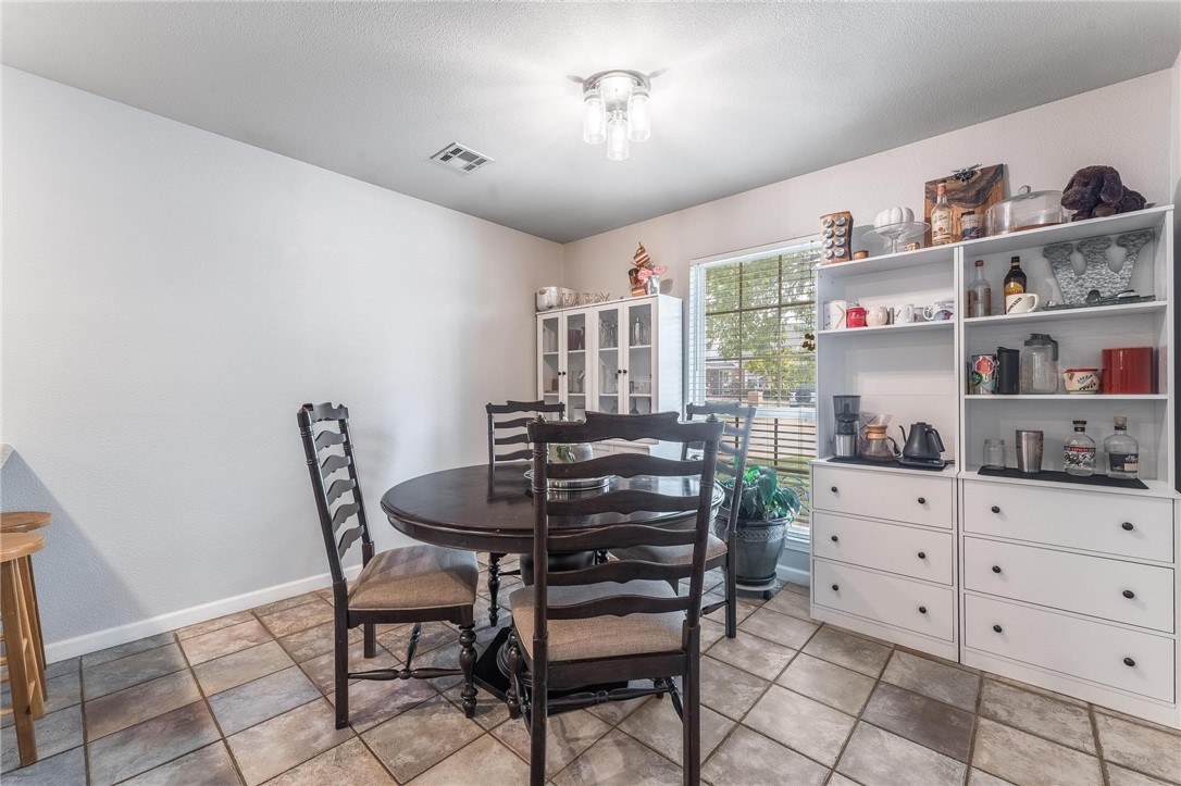 Whispering Timbers Ph 12 Rogers - Residential